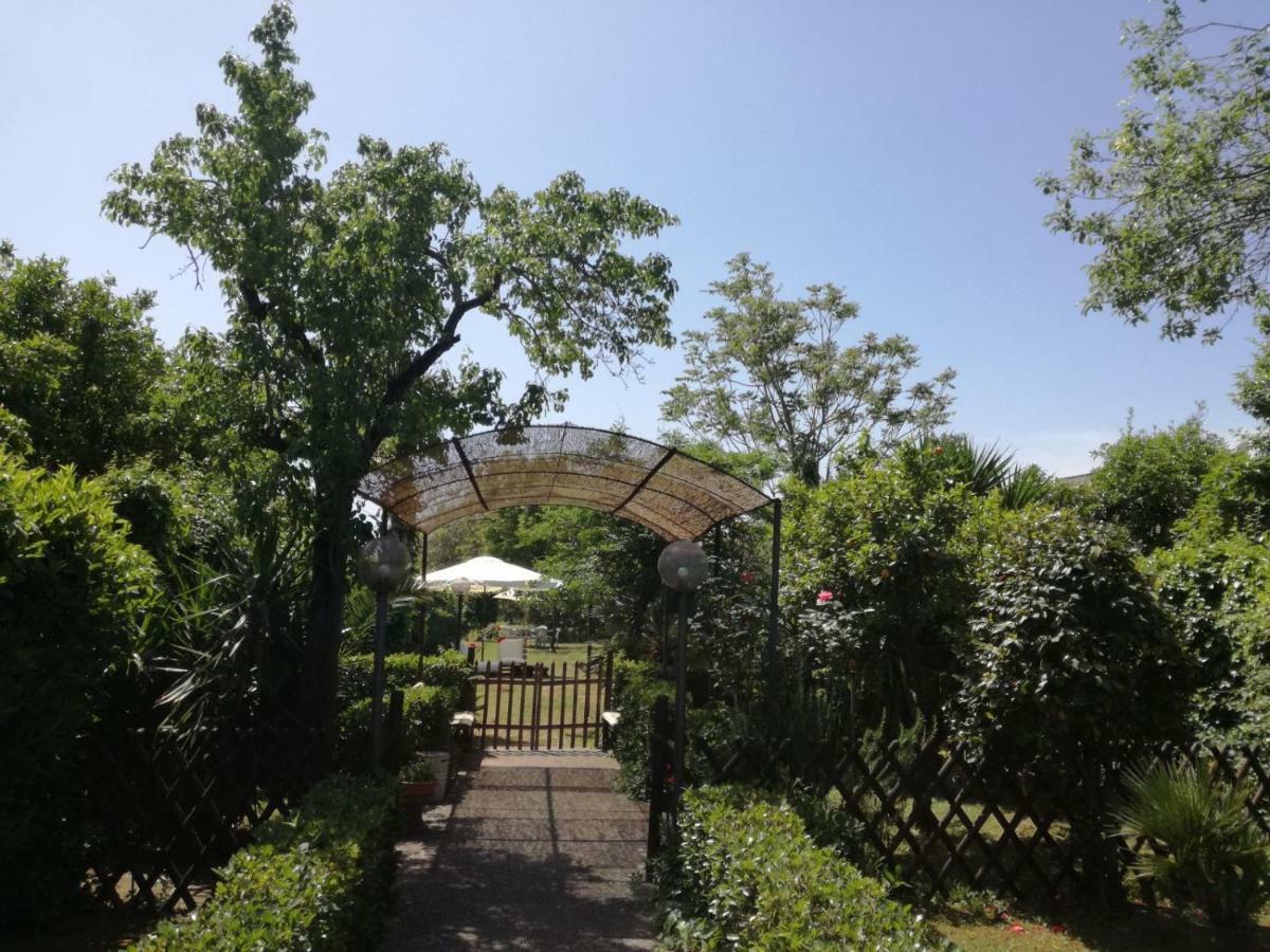 Residenza Caserta Sud - Appartamento Con Giardino Eksteriør billede